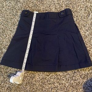 Old navy “uniform” skort sz 8(M) smoke free home